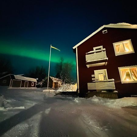 Kiruna Accommodation Vintergatan 5B, Villa For 10 Person Extérieur photo
